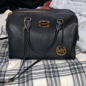 Black Michael kors crossbody